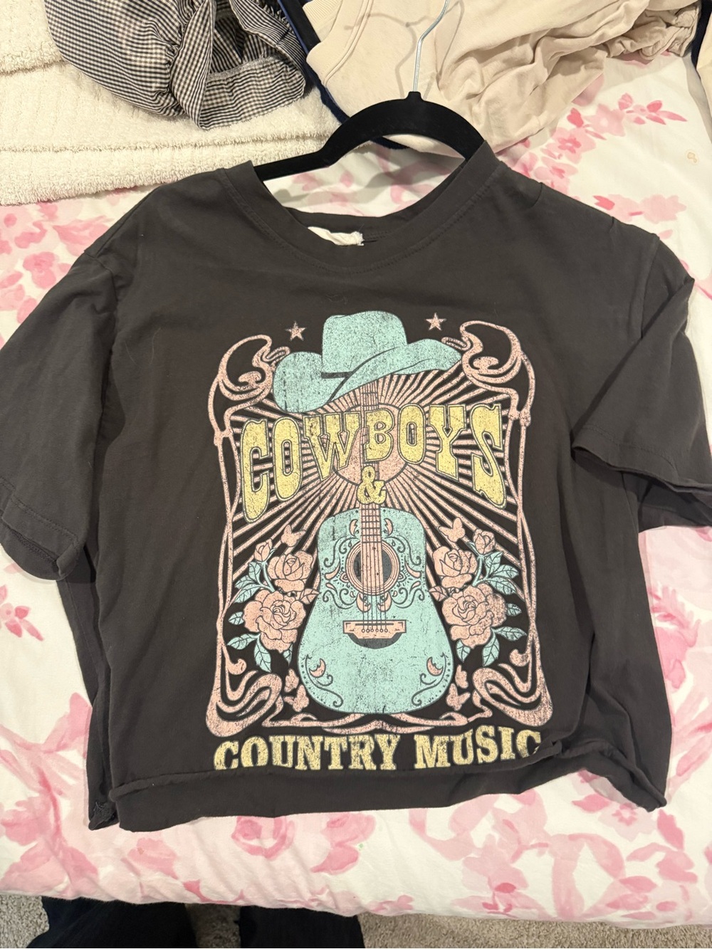 Girls' Black 'Cowboys Country Music' Graphic Crop Tee